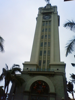 Aloha_Tower.jpg